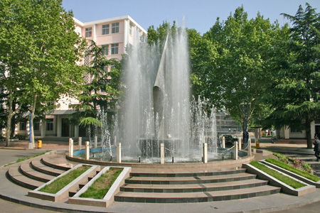 学校喷泉