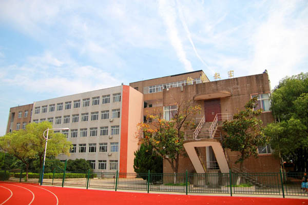 江西现代技师学院阶梯教室