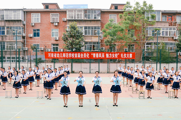 惠济中专学校